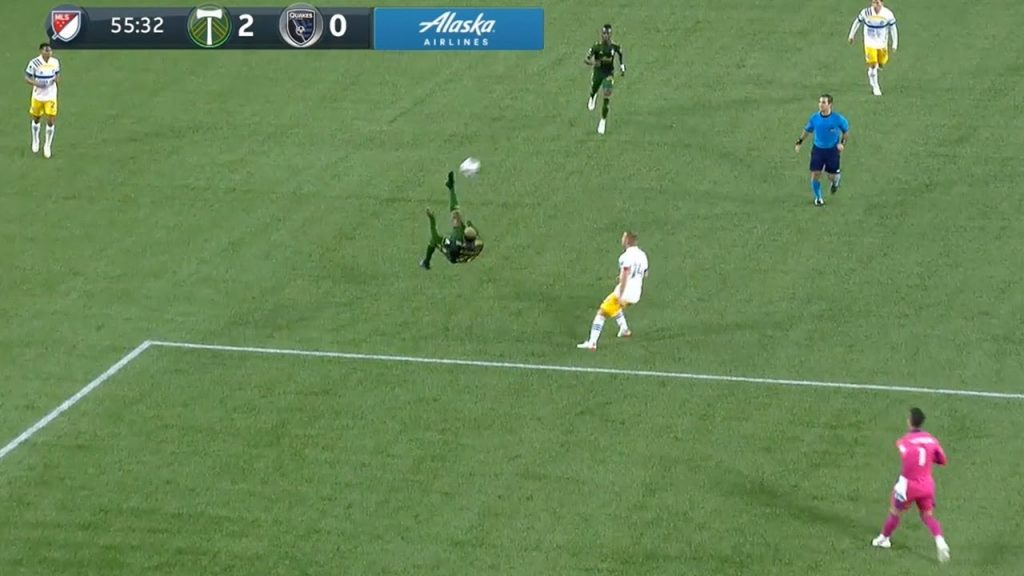 WORLD CLASS BICYCLE KICK from OUTSIDE THE BOX by Portland's Dairon Asprilla!
