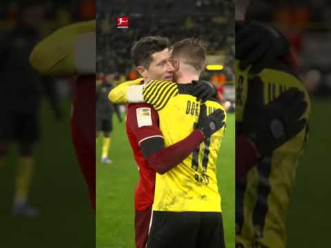 LEWANDOWSKI 🤝 REUS • Secret Handshake!