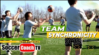 SoccerCoachTV - Fun Team Synchronicity Exercise.