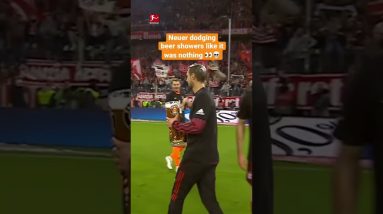 Manuel Neuer 🍺🏆 EXPERT of Beer Shower Celebration!!