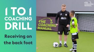 1 to 1 Coaching  Drill - Receiving on the back foot ⚽️