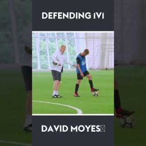 Defending 1v1 with David Moyes #shorts