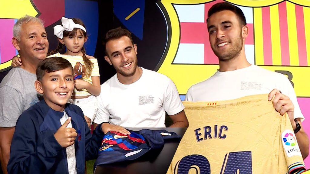 ERIC GARCIA surprises fans at FCB STORE! 💙❤️