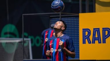 RAPHINHA'S FIRST TOUCHES AS A BARÇA PLAYER I OFFICIAL PRESENTATION ⚽🔵🔴