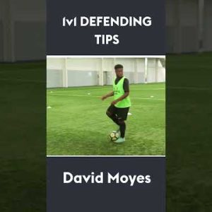 How to Defend 1v1 with David Moyes ⚽️ #shorts