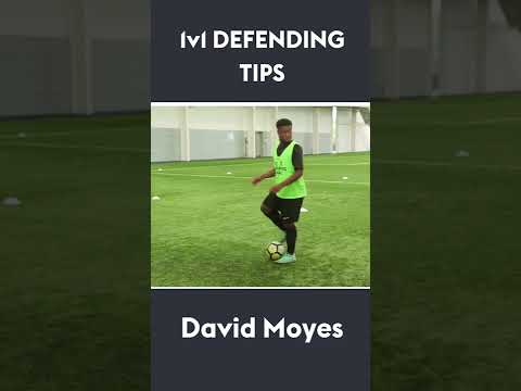 How to Defend 1v1 with David Moyes ⚽️ #shorts
