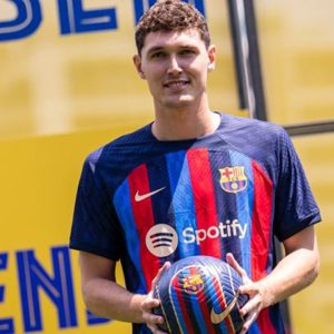 CHRISTENSEN'S FIRST TOUCHES AS A BARÇA PLAYER IN HIS OFFICIAL PRESENTATION ⚽💙❤️