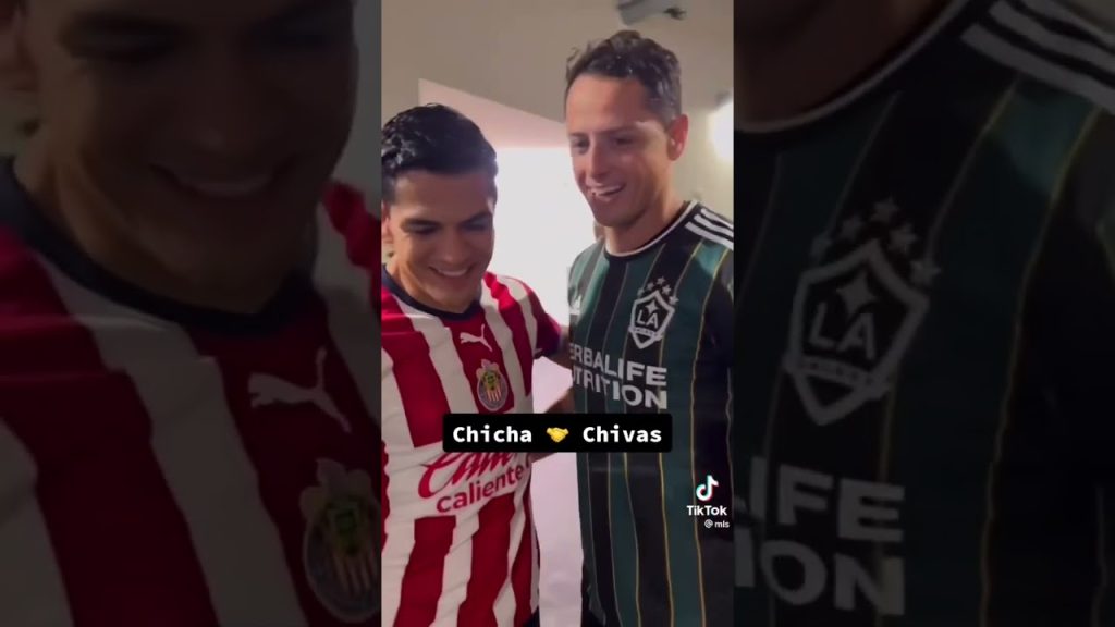 All love as Chicha embraces his friends pregame ❤️ #mls #soccer #ligamx #mexico #lagalaxy #shorts