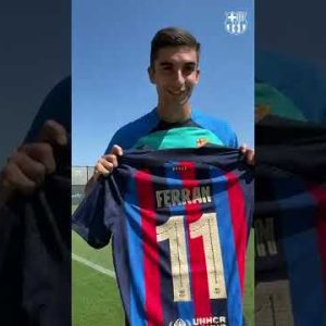 🆕 And Ferran Torres' new number is...  #shorts