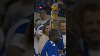 This Schalke fan really deserved the Bundesliga promotion, don't you agree? 😄🍻