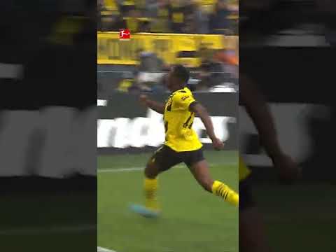 17 years old! 🚀 When you become the youngest goalscorer in Revierderby history!