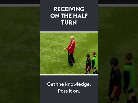 How to coach receiving on the half turn ⚽️ #shorts