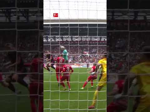 INCREDIBLE Gikiewicz Save vs. Neuer 🧤