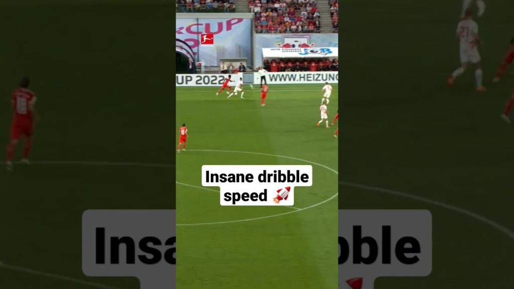 Who can stop Alphonso Davies? 🤔💨