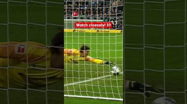 Yann SOMMER 👆Save of the CENTURY!? 😱😳