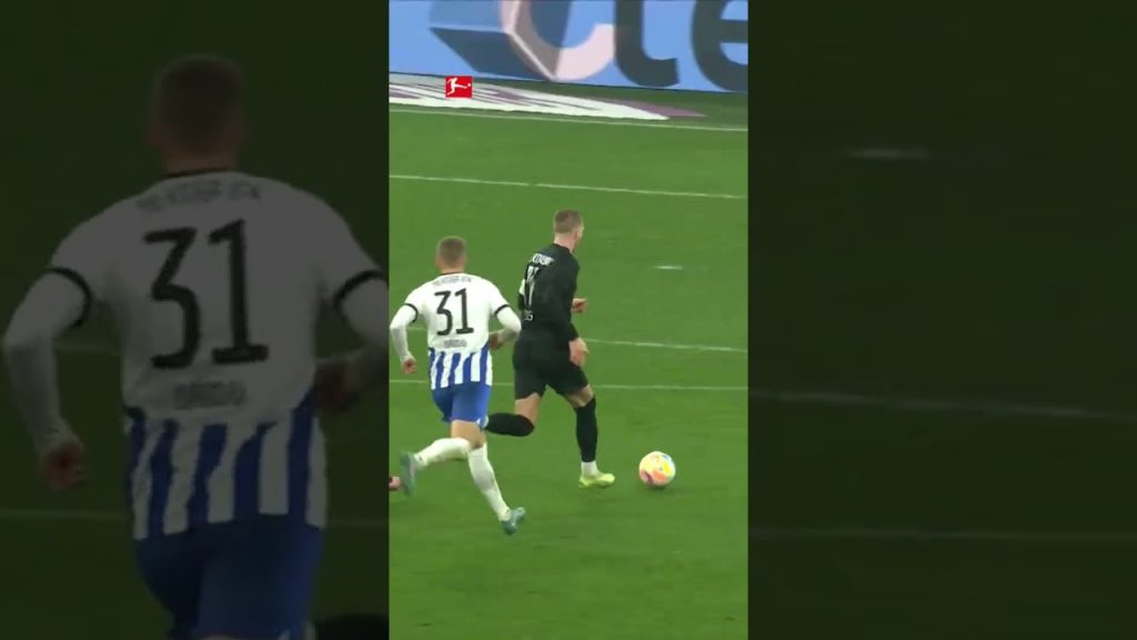 Brilliant Backheel from Karim Adeyemi!