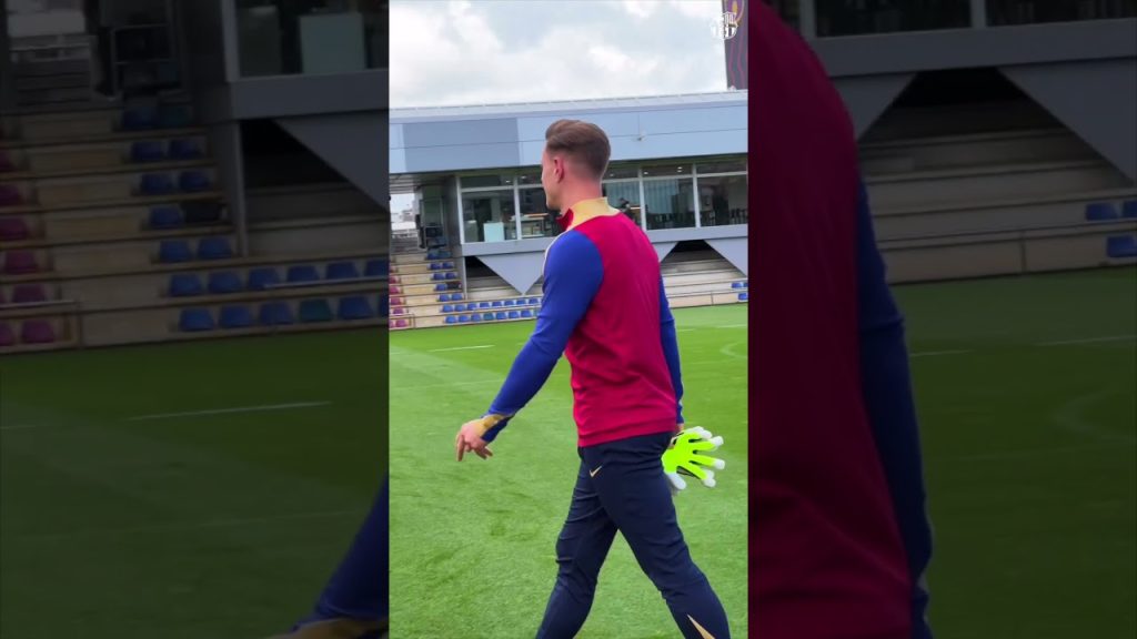 Celebrating ten years at Barรงa with your teammates ๐ ๐ #fcbarcelona #shorts 6 1716718981 maxresdefault