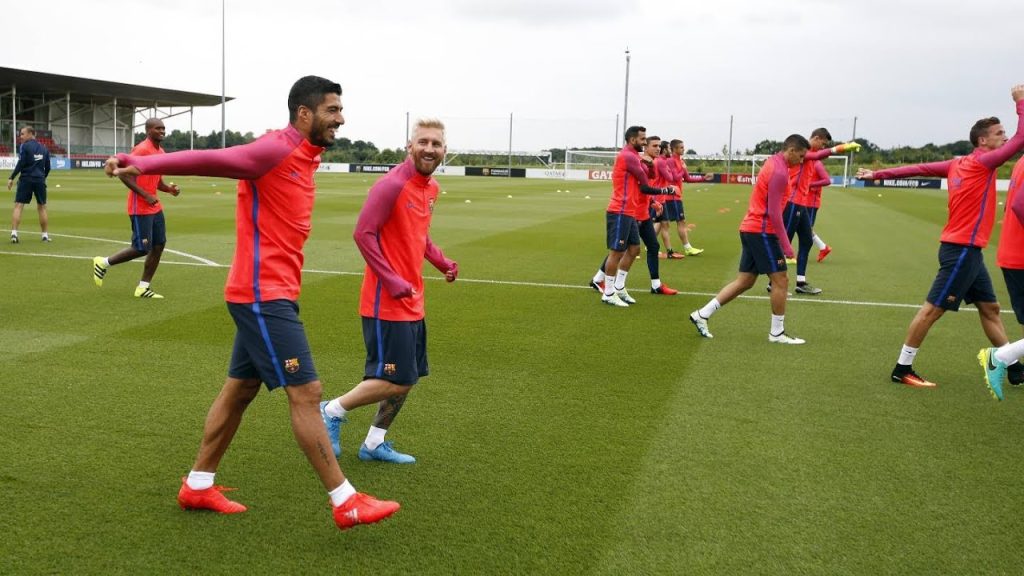 FC Barcelona’s pre-season 2016/17: first training session at St.George’s Park 3 1724663809 maxresdefault