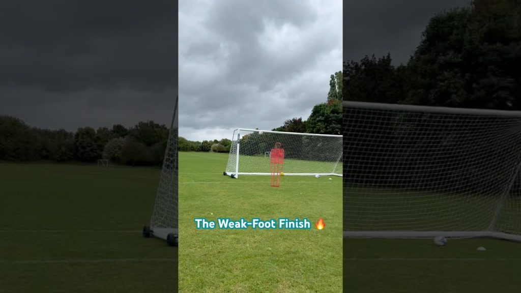 #soccerdrills #soccercoach #fullback #midfielder #striker #soccershorts #soccertraining #soccerlove 8 1727532349 maxresdefault