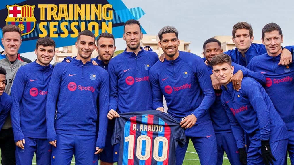 TEAMMATES celebrate ARAÚJO's 💯 GAMES with BARÇA!! 4 1729481744 maxresdefault