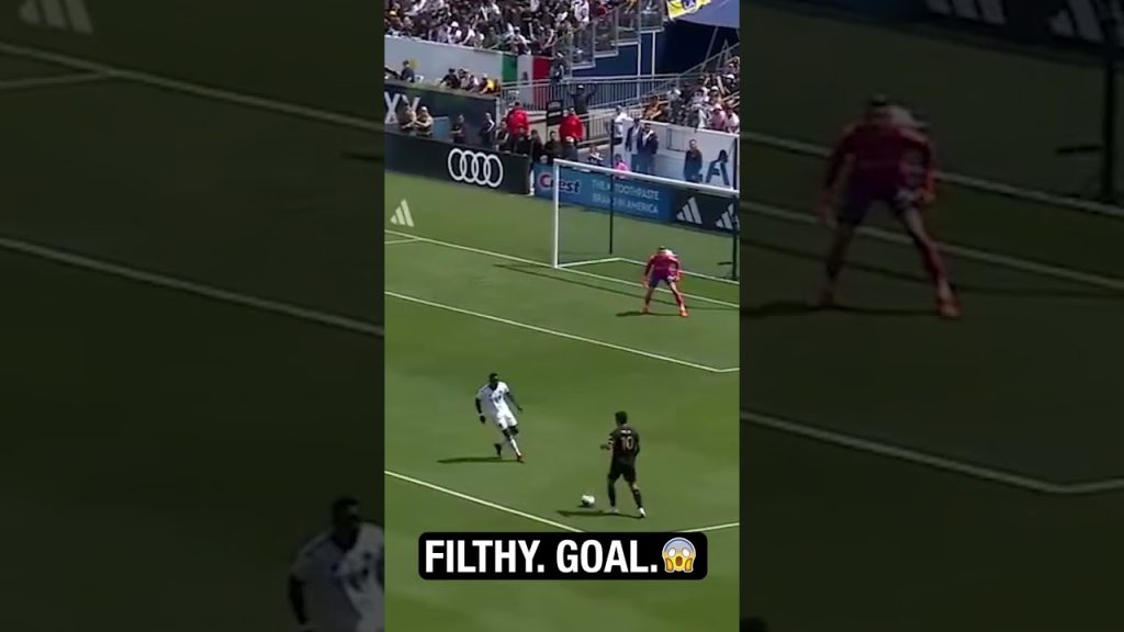 LAFC's first goal was FIRE 🔥🤌🏻 #shorts #LAFC #FOXSoccer 4 1732277541 maxresdefault