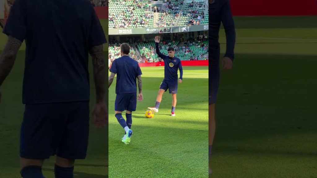 Lots of things happening in this video 👀 #fcbarcelona #BetisBarça #shorts 9 1733865311 maxresdefault