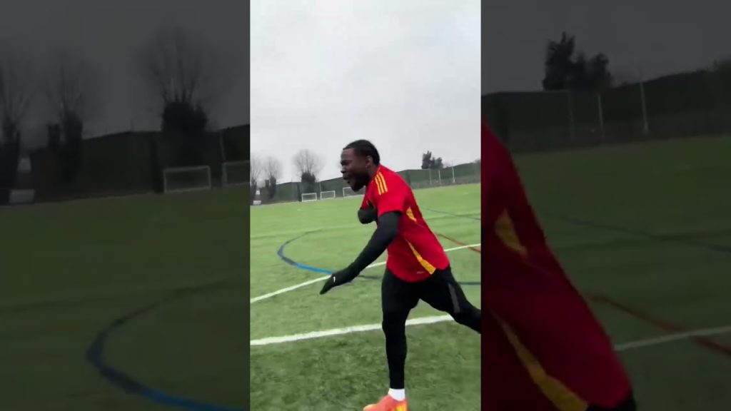 WHO’S THIS👀🤷🏾♂️#footballsoccer #soccer #football #shorts #relatable #footballskills 4 1745318007 maxresdefault