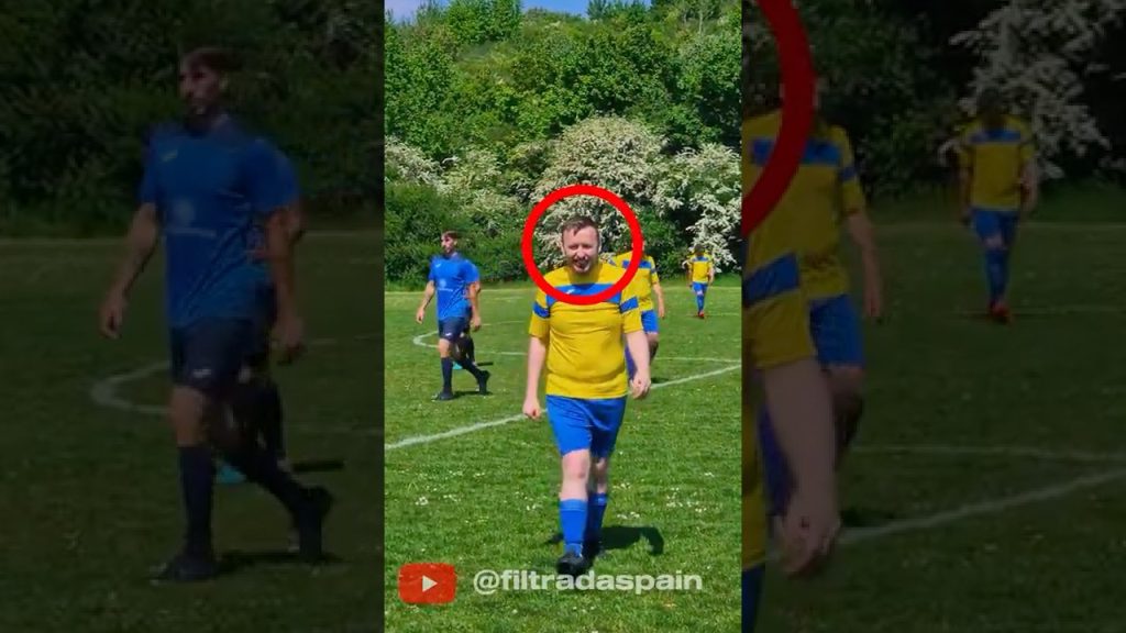 El entrenador lo hizo aposta?! 🤯🤯 #futbol #fútbol #humor créditos a: tjmsbaz TT 2 1748629322 maxresdefault