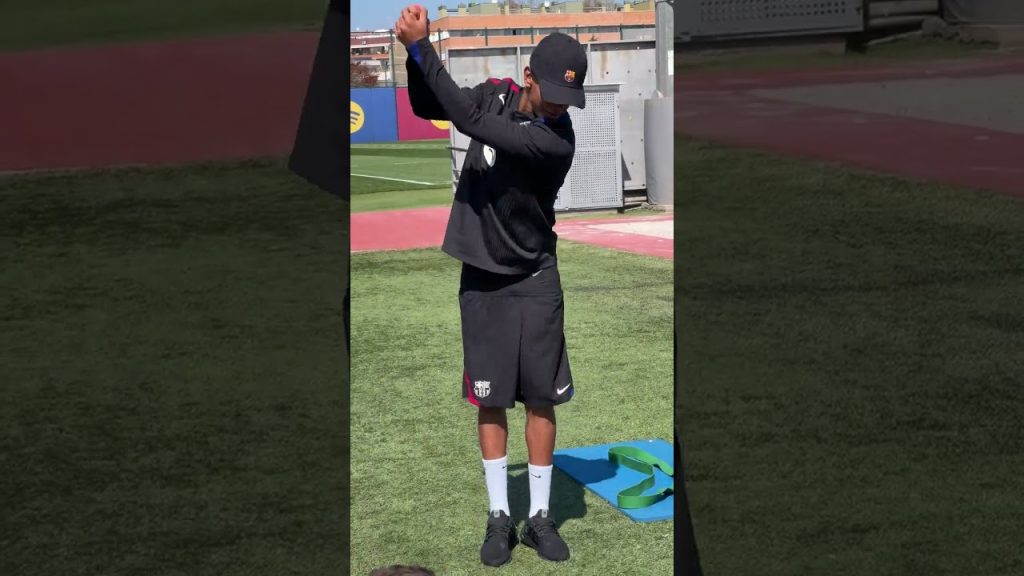 Lamine Tiger Yamal Woods 🏌️♂️⛳️ #fcbarcelona #lamineyamal #shorts #football 1 1749909995 maxresdefault