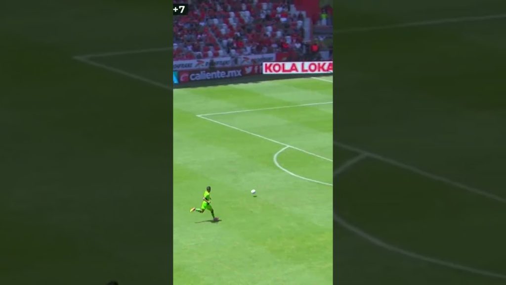 😳¡VOLPI se fue a buscar el DOBLETE y acabó sacando el balón de su portería! 🤦🏻♂️| TUDN | #shorts 7 1752734426 maxresdefault