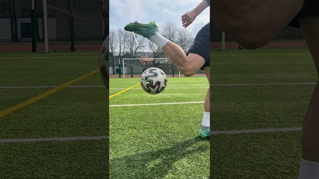 Practice This Trick And Impress Everyone On The Pitch! โฝ๐ฅ๐จ 1 1757324626 maxresdefault