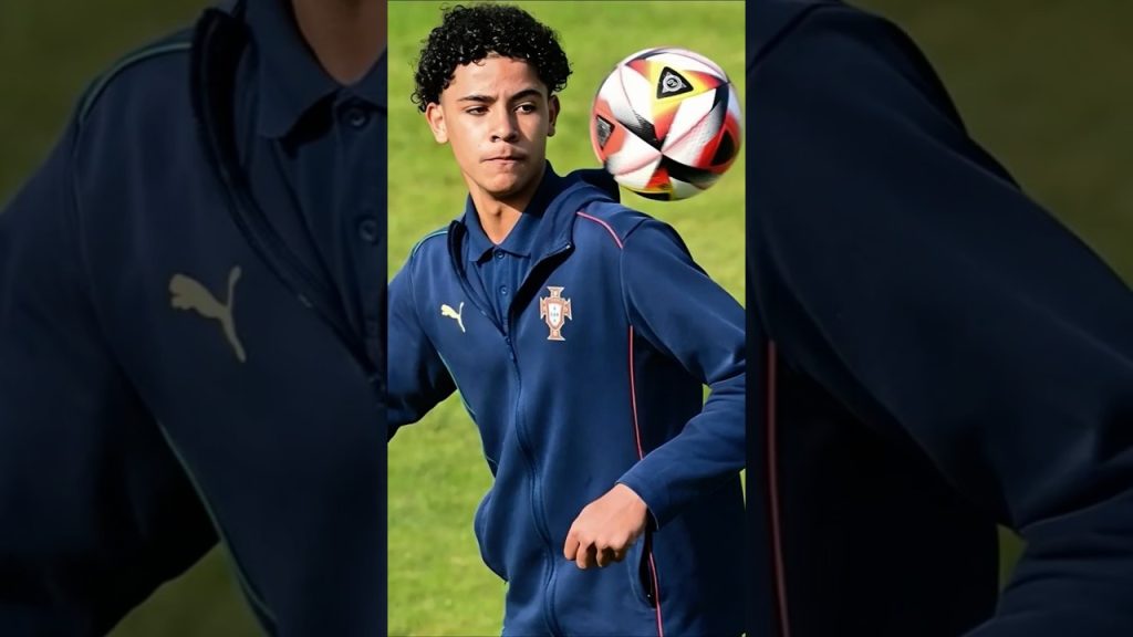 RONALDO AND JUNIOR 😁 😳 #football #edit #music #athlete #ronaldo #soccer #notsr7 #goat #shorts #viral 2 1764929329 maxresdefault