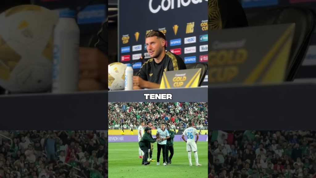¡Esto dijo Santi Gimenez sobre el aficionado que se metió a la cancha! 🔥#shorts 1 1767172291 maxresdefault