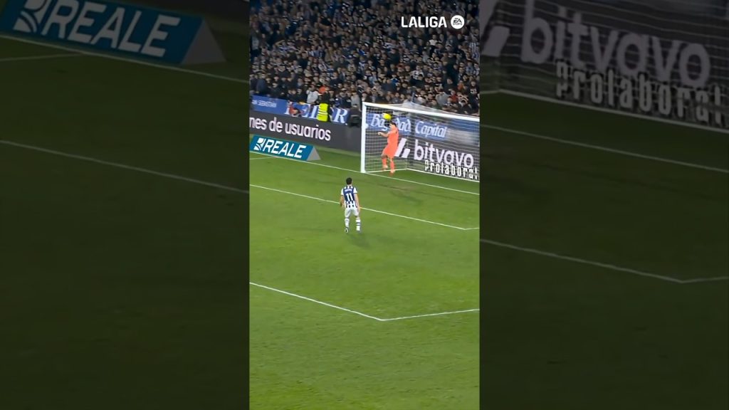 Goalkeeper CubarsΓ #LaLigaHighlights #shorts #fcbarcelona #shortvideo 1 1769333918 maxresdefault