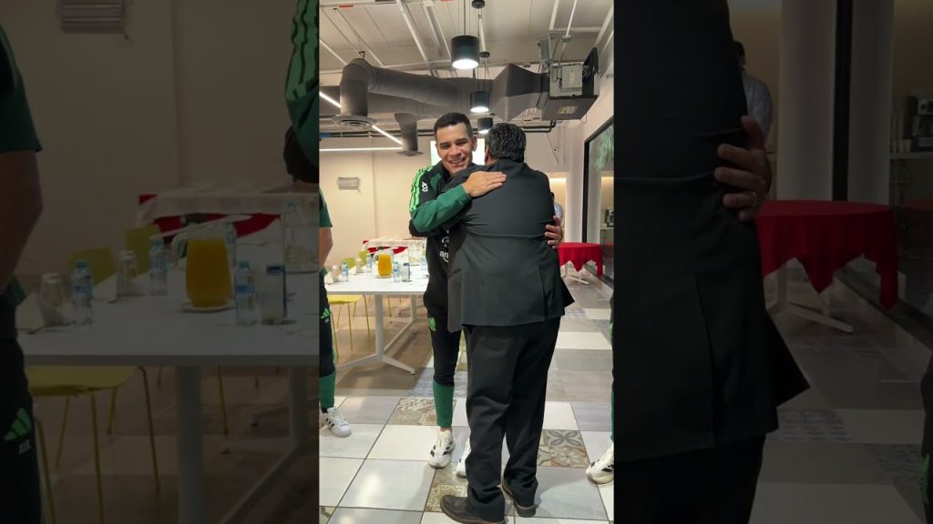 Julio Cesar Chavez visitó a nuestros seleccionados durante su preparación para la Copa del Mundo 🥊 3 1780666535 maxresdefault