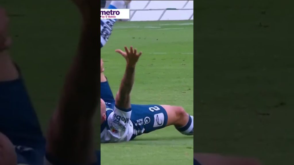 ¡INICIO DE TERROR! 😰 Roja y gol en contra para Gallos #shorts 4 1783193635 maxresdefault