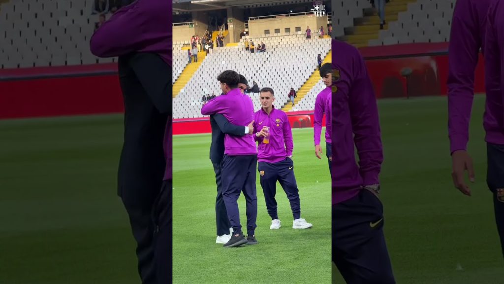 A special reunion ๐โค๏ธ #short #fcbarcelona #hectorfort 9 1785165777 maxresdefault