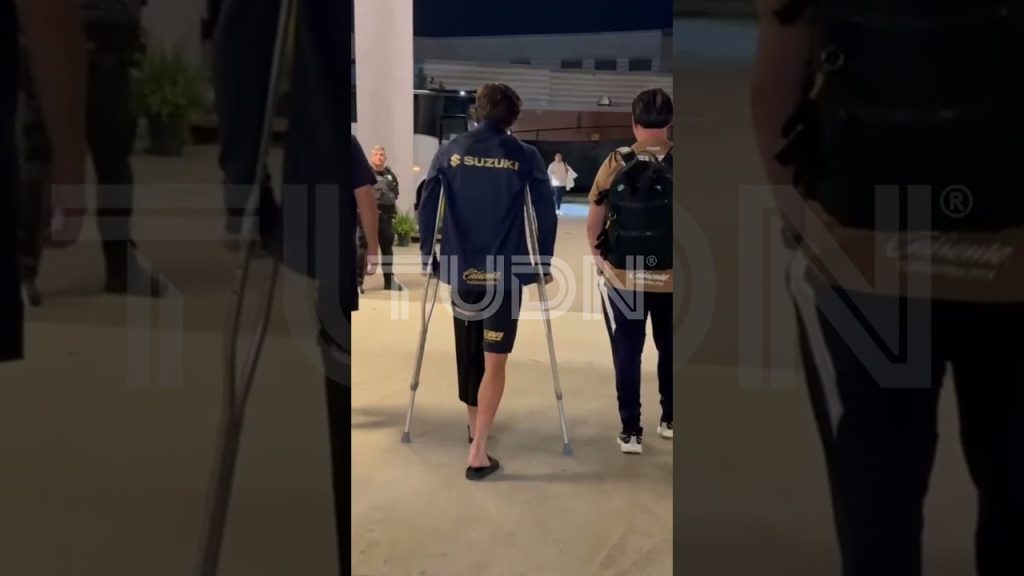 Así se fue Córdova del estadio tras salir lesionado del partido #shorts 5 1786265112 maxresdefault